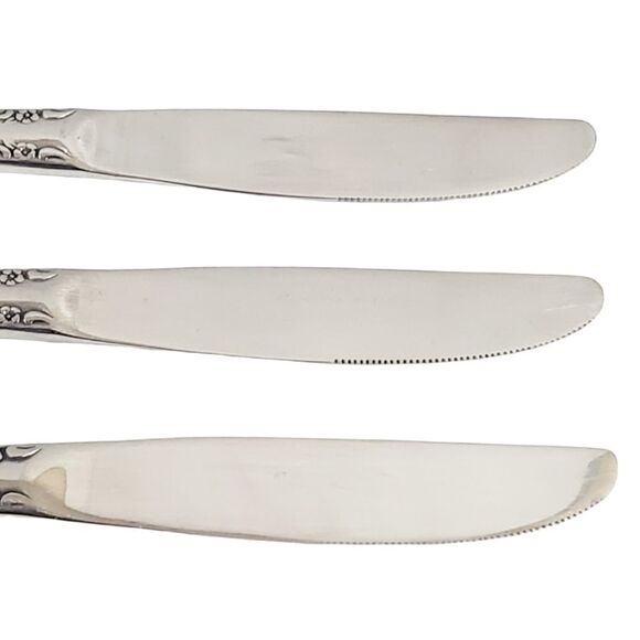 WM A Rogers Rose Dinner Knife - Picture 3 of 7